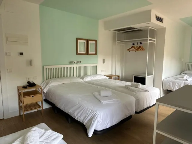 غرفة عائلية، Hotel Virgen de Covadonga 1/1