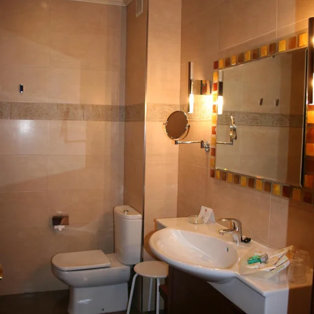 غرفة سوبيريور بسرير مزدوج، Hotel Palacio De La Magdalena 5/6