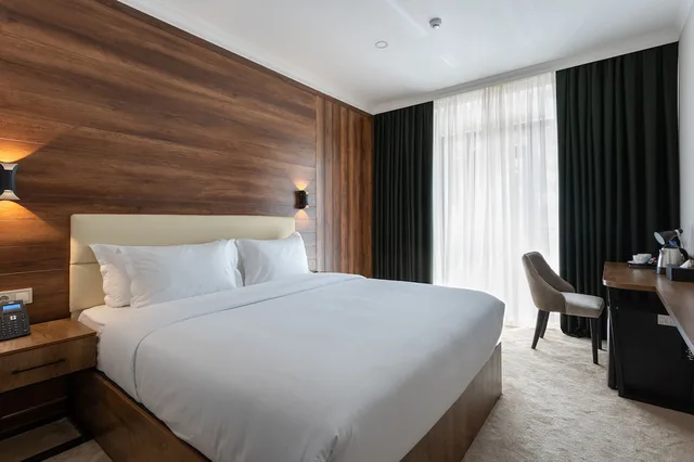Standard, Double Bed, Oscar Boutique Hotel 3/4