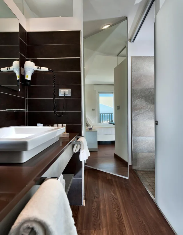 Superior, Beach Front, Balcony, Pool Access، Yes Hotel Touring & Spa 5/6