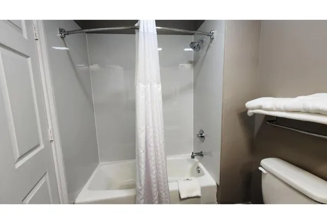 غرفة بسرير كينج للمدخنين، Motel6 Ennis, TX 7/7