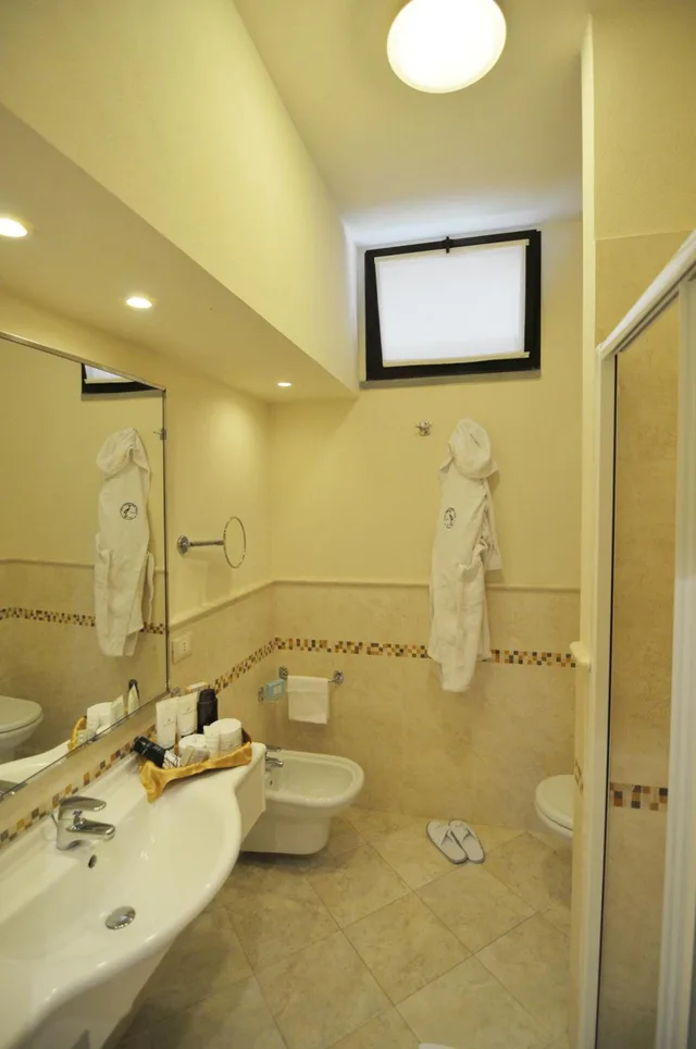 غرفة عائلية، Club Airone 2/2