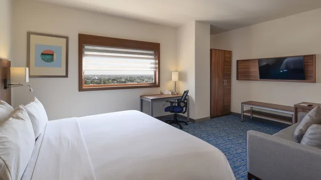 غرفة قياسية بسرير كينج، Holiday Inn Express And Suites Ciudad Obregon 6/10