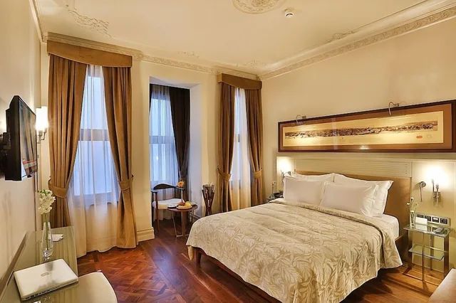 غرفة سوبيريور بسرير كوين، TAXIM LOUNGE HOTEL 4/10