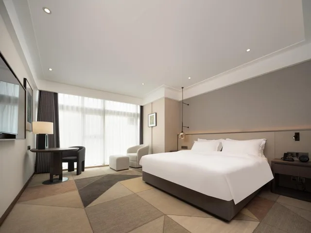 غرفة كومفورت بسرير كينج، Howard Johnson Liquor Capital Hotel Luzhou 1/3
