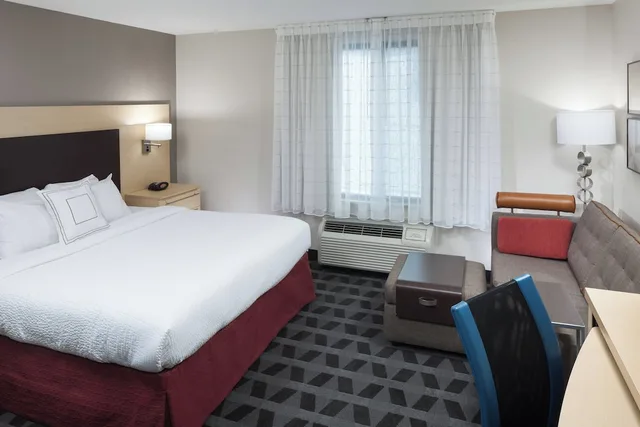 Studio, King Bed, Sofa, Accessible, Towneplace Suites By Marriott Columbia Southeast Ft Jackson 2/6