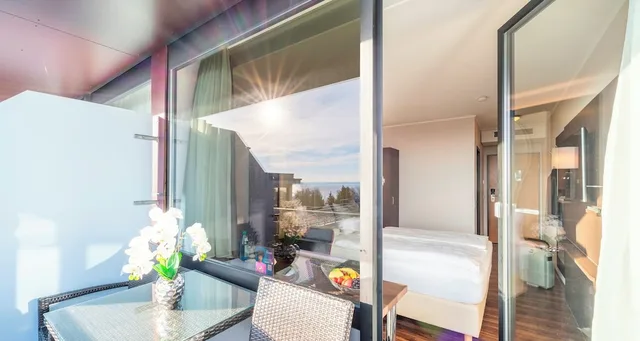 غرفة قياسية بسرير كوين بإطلالة على البحر، PLAZA Hotel Fohr am Bodensee 9/9