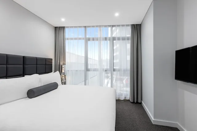 جناح بسريرين كينج بغرفتي نوم، Meriton Suites Church Street Parramatta 1/5