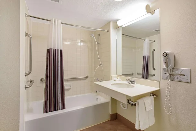 غرفة ديلوكس بسريرين مزدوجين، Travelodge by Wyndham Golden/Denver 6/7