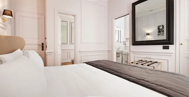 غرفة ديلوكس بسرير كينج، THE CORNER TOWNHOUSE 7/10