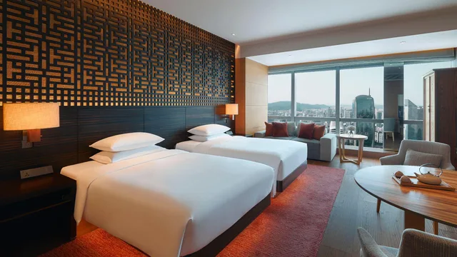 غرفة بسريرين مزدوجين بإطلالة على المتنزه، PARK HYATT GUANGZHOU 1/1