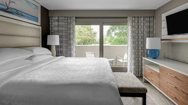 1 Bedroom, King Bed, Golf Course View, Kitchen، Hilton Vacation Club Bayside Resort Panama City Beach 1/2
