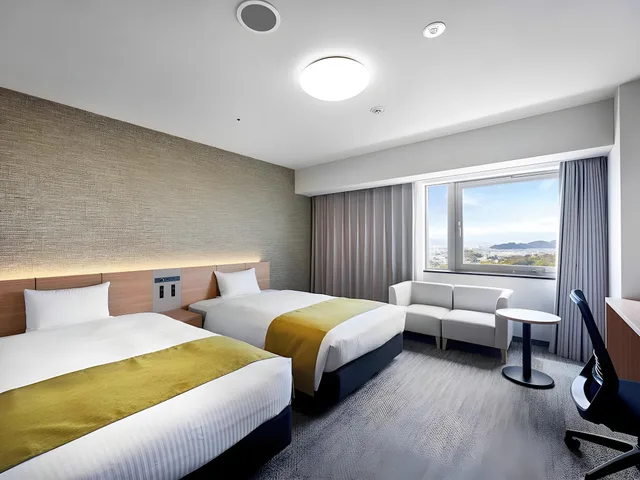 Room, Single, Twin Beds, Castle View، Daiwa Roynet Hotel WAKAYAMA 2/2