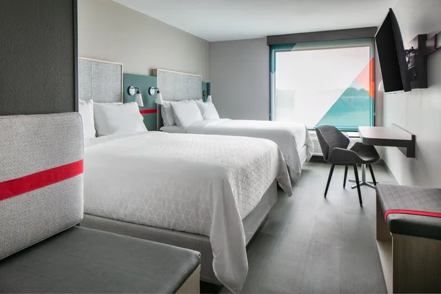 Standard, 2 Queen Beds, Avid Hotels Roseville - Minneapolis North 4/5
