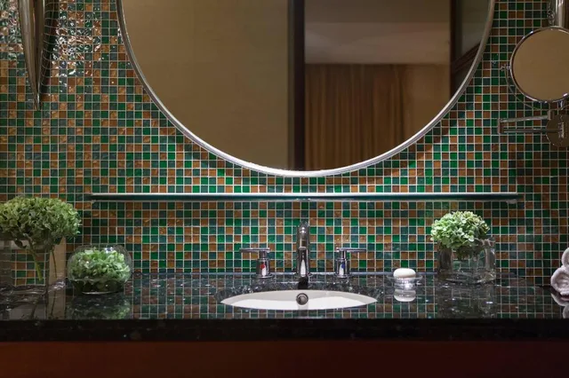 1 Bedroom, Select, Suite, King Bed, Jetted Tub, Club Floor، Renaissance Wuhan 1/1