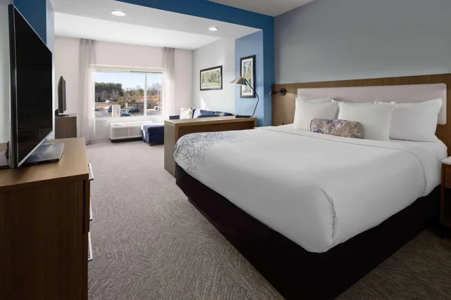 Deluxe, Studio, Suite, King Bed, La Quinta Inn & Suites by Wyndham Locust Grove 1/3