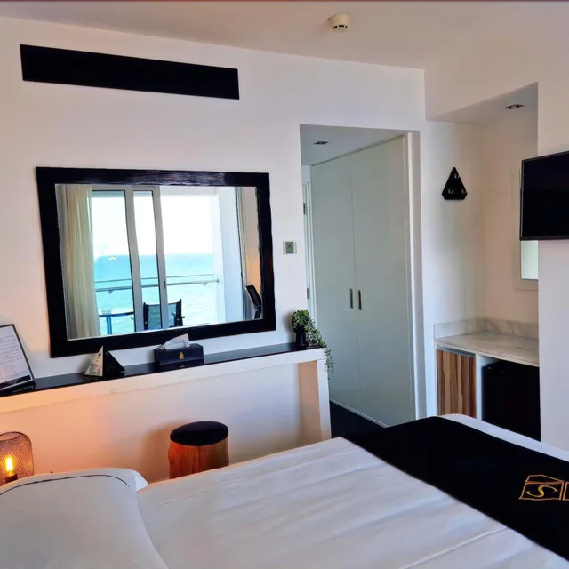 غرفة قياسية بسرير مزدوج بإطلالة على البحر، The Ciao Stelio Deluxe Hotel - Adults Only 1/5