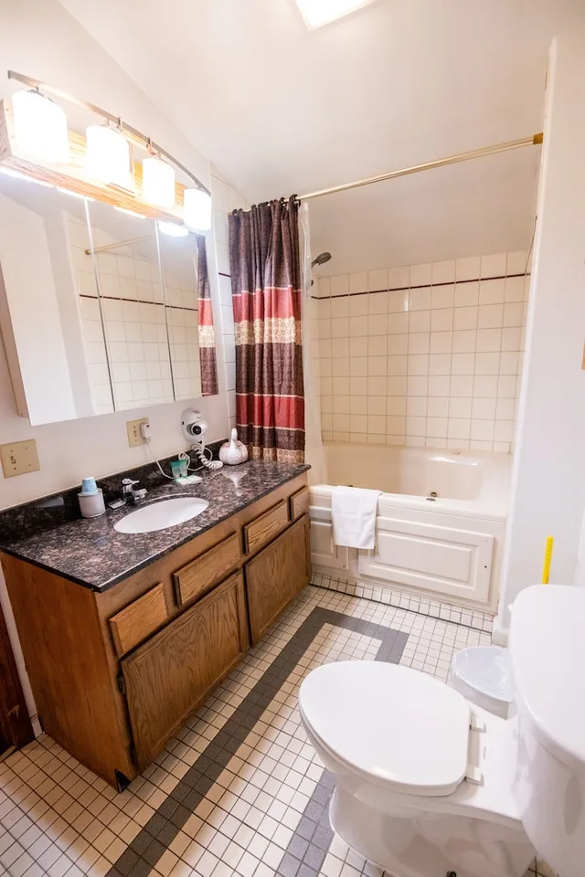 بنتهاوس بسرير كينج، 7 Gables Inn Suites 3/4