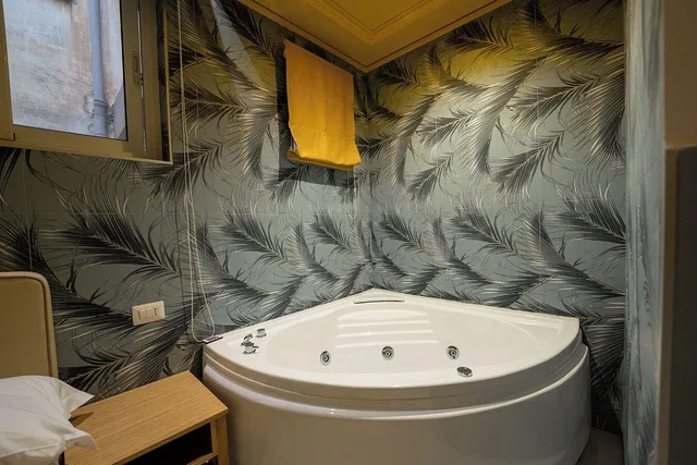 Victorian, Exclusive, Studio, Suite, Hot Tub, Annex, B&B Le 4 Stagioni Dante's Suites 4/4