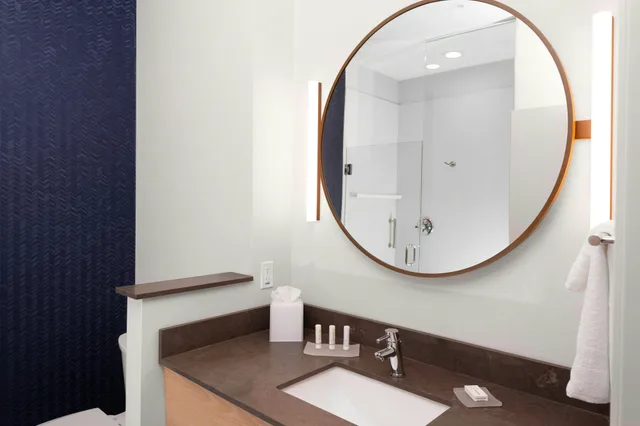 غرفة بسرير كينج، Fairfield Inn And Suites By Marriott Fort Morgan 2/2