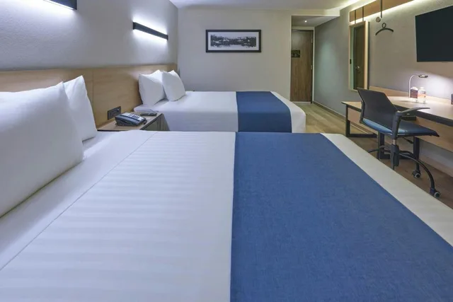 غرفة قياسية بسريرين مزدوجين بإطلالة على المدينة، City Express by Marriott Tijuana El Florido 5/8