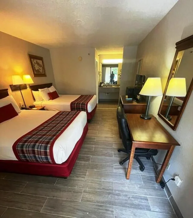 غرفة بسريرين كوين، Days Inn by Wyndham Hoover Birmingham 5/10