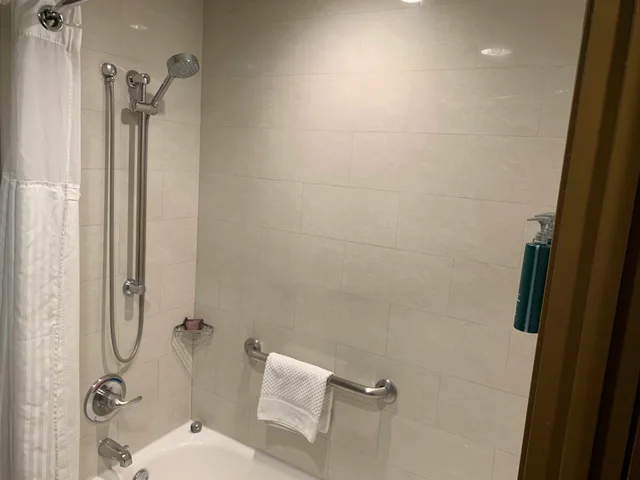 غرفة بسريرين مزدوجين لذوي الإعاقة، Doubletree By Hilton Whittier Los Angeles 4/4