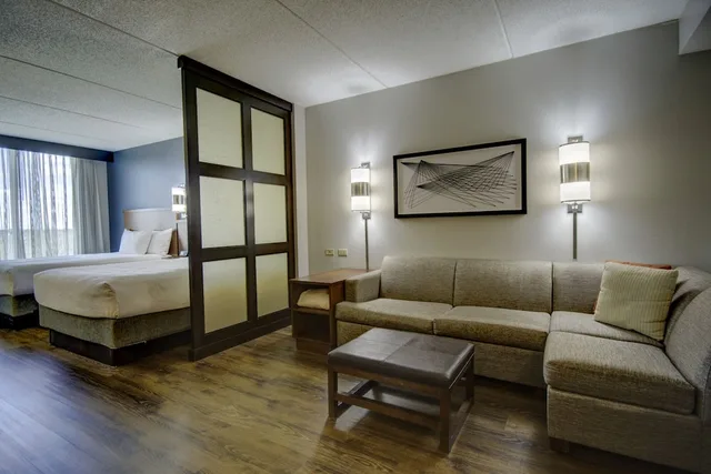 غرفة بسريرين كوين في طابق مرتفع، Hyatt Place Grand Rapids-South 6/10