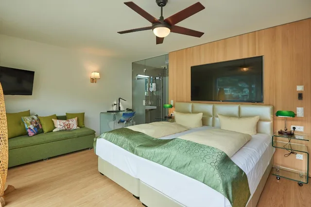 غرفة بسرير مزدوج بشرفة، Hotel Bodensee GmbH 8/10