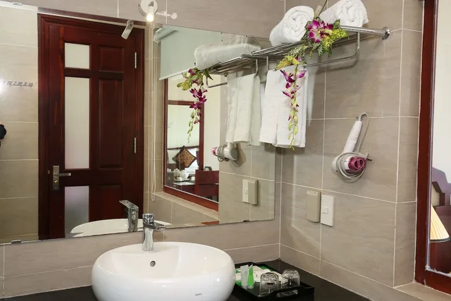 غرفة قياسية بسرير كينج بإطلالة على الحديقة، Tropicana Resort 8/10
