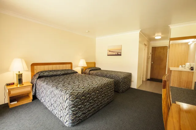 Deluxe, Twin Beds, Comfort Inn Bay Of Isles 1/5