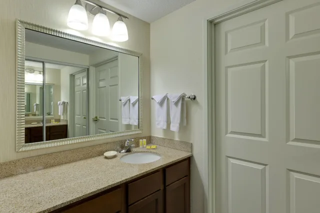 جناح بسريرين كوين بغرفتي نوم مع أريكة، Residence Inn By Marriott Chicago Naperville Warrenville 3/4