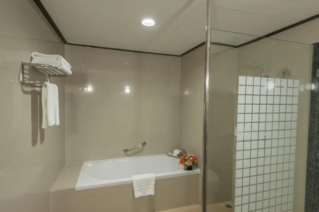 غرفة غراند ديلوكس بسرير مزدوج، DYNASTY GRANDE HOTEL 5/5