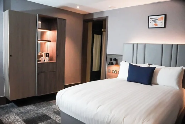غرفة قياسية بسرير مزدوج لذوي الإعاقة، Crowne Plaza London - Kingston 2/8