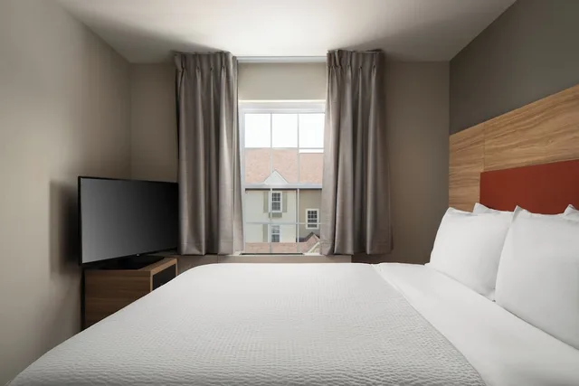 جناح بسريرين كوين بغرفتي نوم، Candlewood Suites St Louis St Charles an IHG Hotel 4/10