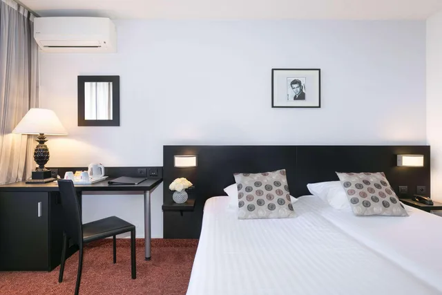 غرفة بسرير كوين، Best Western Hotel Mediterranee Menton 2/4