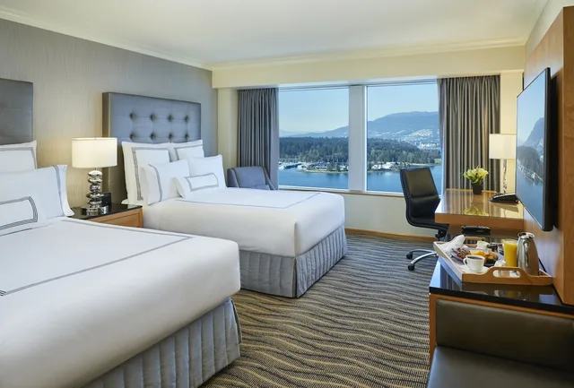 غرفة ديلوكس بسريرين مزدوجين بإطلالة على المرفأ، Pan Pacific Vancouver 2/5