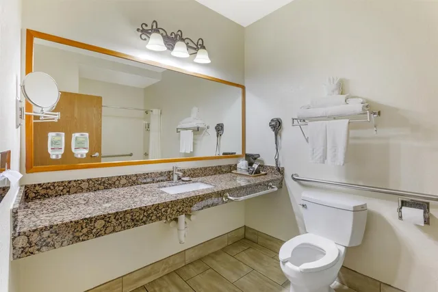Standard, King Bed, Pool Side, Accessible، Best Western Gold Canyon Inn & Suites 4/4