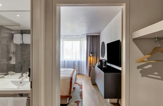 Executive, Double Bed, Leonardo Hotel Hannover Medical Park 7/7