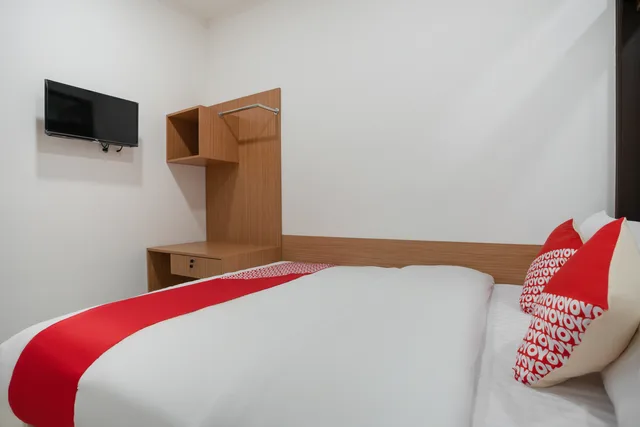 غرفة قياسية بسرير كينج، Hotel O Hegarbudhi Residence 3/4