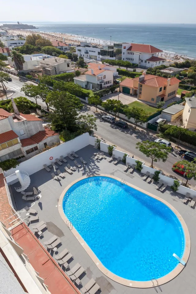 غرفة سوبيريور بسريرين منفصلين بإطلالة على البحر بشرفة، Carcavelos Beach Hotel 1/1