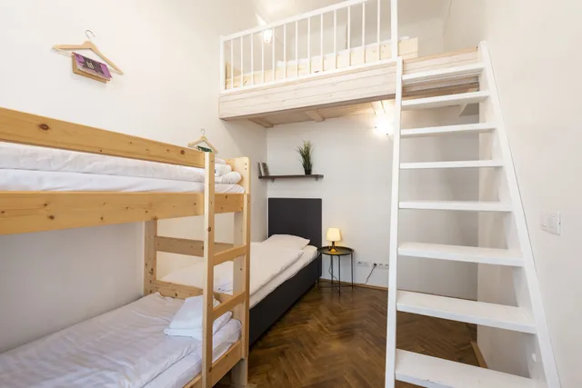 2 Bedrooms, Economy, Apartment, 1 Single and 2 Double Beds, 2 Bunk Beds, Private Bathroom, Sofa، Hybernska Apartments 10/10