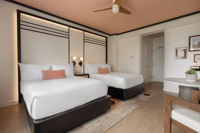 غرفة بريميوم مفردة بسرير كوين بإطلالة جزئية على البحر، Eurostars Winter Haven 5/7