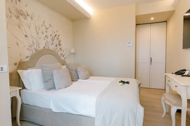 غرفة سوبيريور بسرير مزدوج بشرفة، Relais Villa Porta 5/10