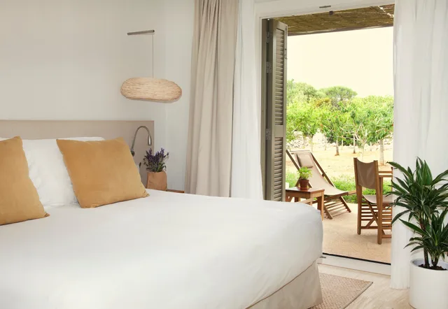 غرفة بسرير كينج بإطلالة على الحديقة، Hotel Torralbenc 2/9