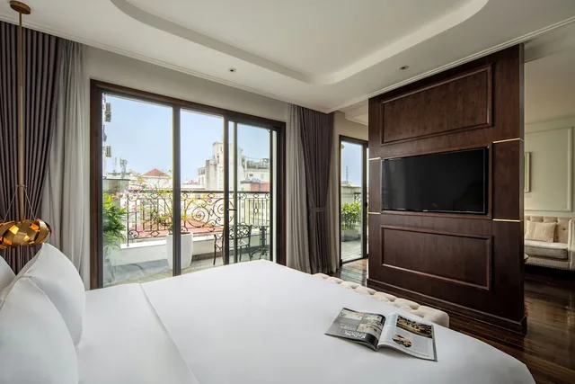 Atole, Suite, King Bed, Terrace، Anatole Hotel Hanoi 6/8