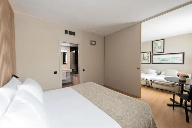 غرفة قياسية رباعية، Aparthotel Atenea Barcelona 2/5