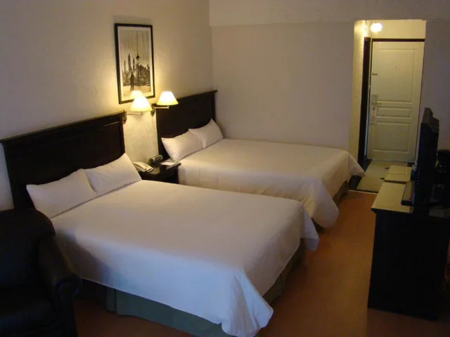 جناح بسريرين كوين، Ramada Buenos Aires Vicente Lopez 2/2