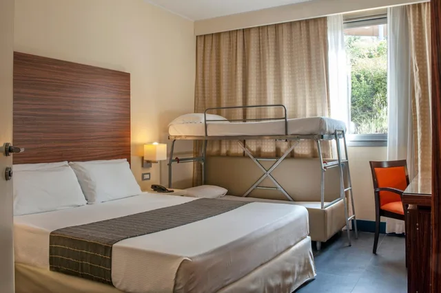 Family, Bunk Bed, La Meridiana Bleisure Hotel 5/8
