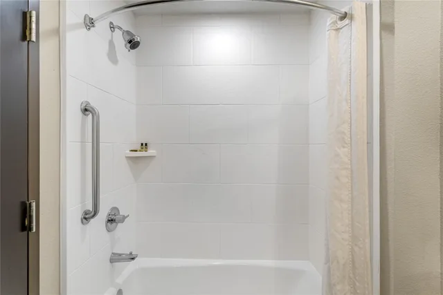 جناح بسرير كينج مع أريكة، Best Western Plus Bay City Inn & Suites 5/5